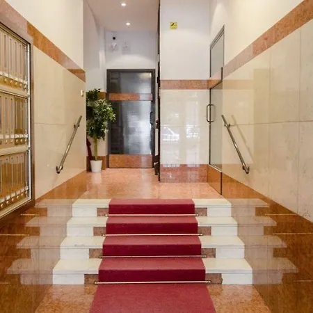 Inner Bo, Terrazzino Vista Tetti In Centro Storico Болонья