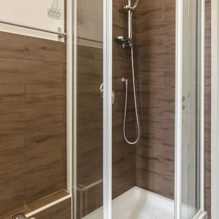 Inner Bo, Terrazzino Vista Tetti In Centro Storico Bolonya