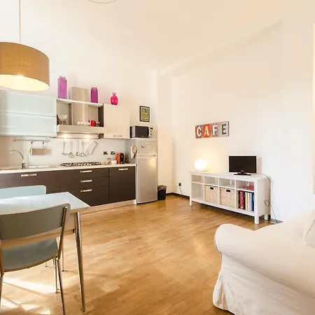 Inner Bo, Terrazzino Vista Tetti In Centro Storico Болонья