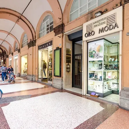 Апартаменты Inner Bo, Terrazzino Vista Tetti In Centro Storico Болонья