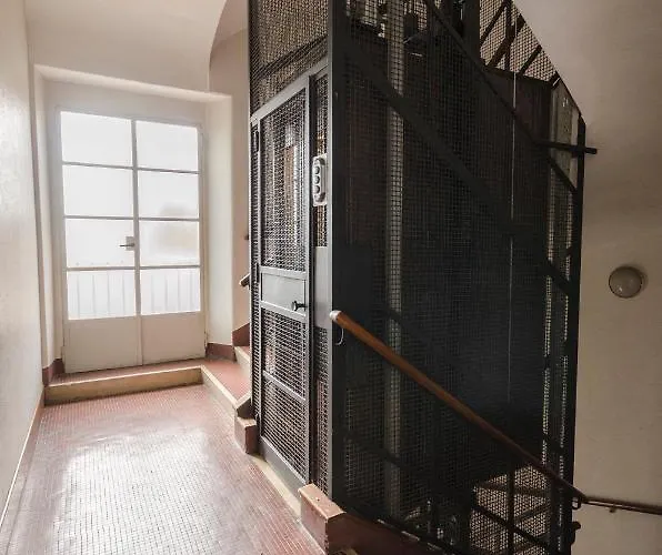 Inner Bo, Terrazzino Vista Tetti In Centro Storico Μπολόνια