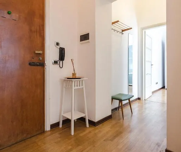 Inner Bo, Terrazzino Vista Tetti In Centro Storico 볼로냐