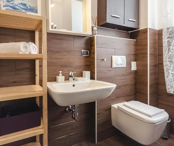 Inner Bo, Terrazzino Vista Tetti In Centro Storico 볼로냐